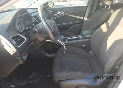 2015 Chrysler 200 Limited z USA, uszkodzony, nr VIN 1C3CCCAB1FN529561